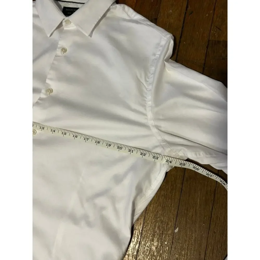 White Banana Republic Athletic-Fit Button-Down Dress‎ Shirt - (Men's L)